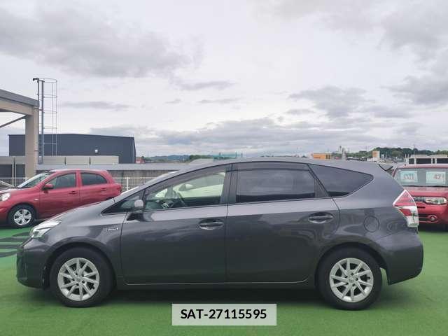 Toyota PRIUS ALPHA 2015-08 7805362-19