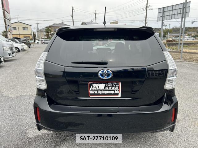 Toyota PRIUS ALPHA 2012-12 7806364-1