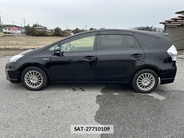 Toyota PRIUS ALPHA 2012-12 7806364-10