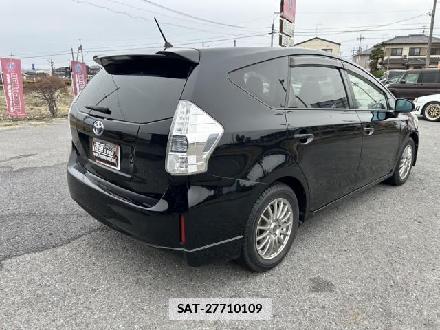 Toyota PRIUS ALPHA 2012-12 7806364-13