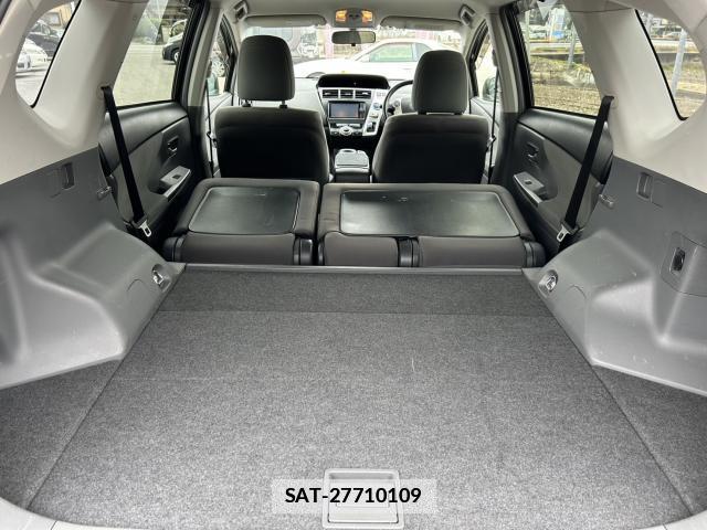 Toyota PRIUS ALPHA 2012-12 7806364-16
