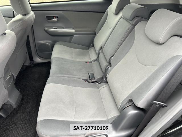 Toyota PRIUS ALPHA 2012-12 7806364-18