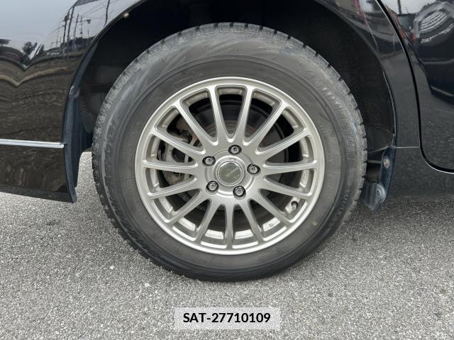 Toyota PRIUS ALPHA 2012-12 7806364-19