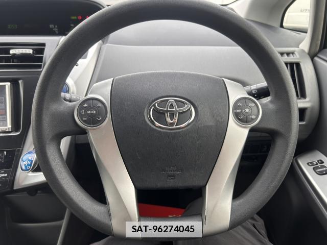 Toyota PRIUS ALPHA 2012-01 7806367-17