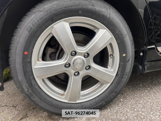 Toyota PRIUS ALPHA 2012-01 7806367-19