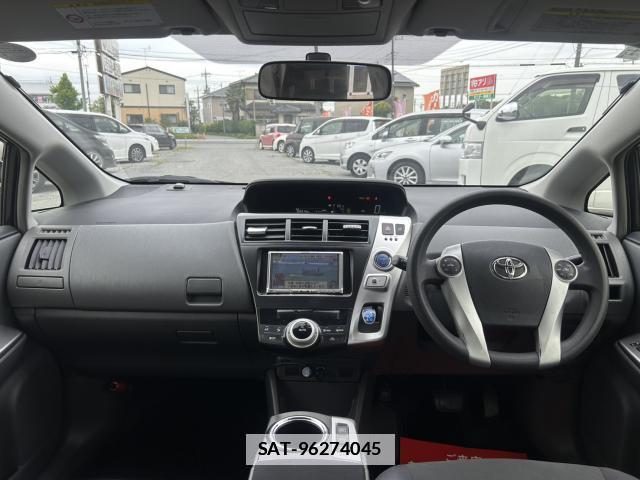 Toyota PRIUS ALPHA 2012-01 7806367-2