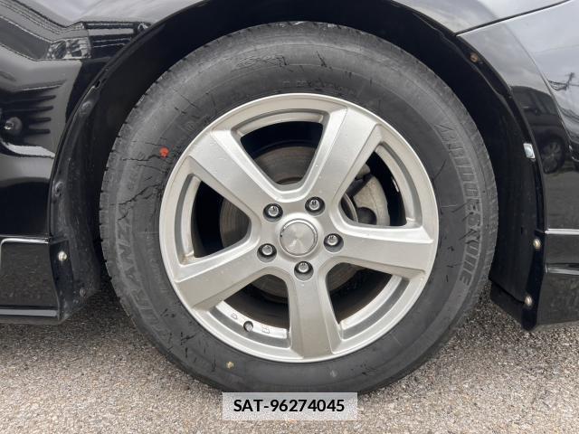 Toyota PRIUS ALPHA 2012-01 7806367-8