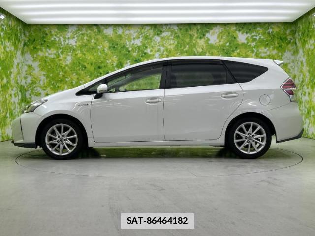 Toyota PRIUS ALPHA 2015-07 7806537-1