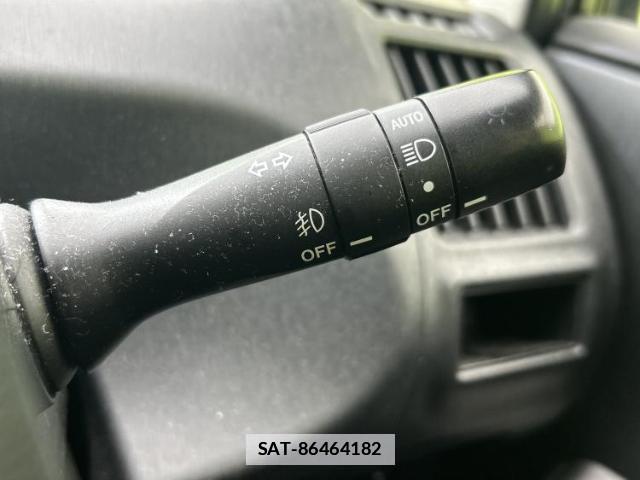Toyota PRIUS ALPHA 2015-07 7806537-11