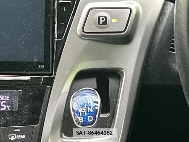 Toyota PRIUS ALPHA 2015-07 7806537-13
