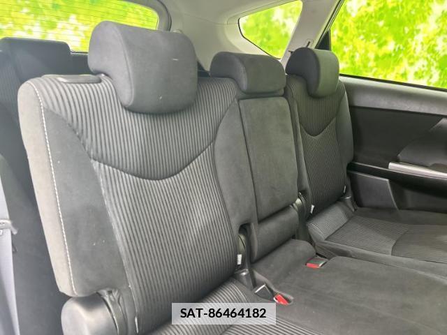 Toyota PRIUS ALPHA 2015-07 7806537-4