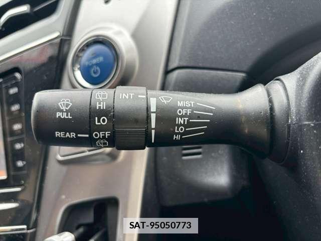 Toyota PRIUS ALPHA 2014-12 7808068-17