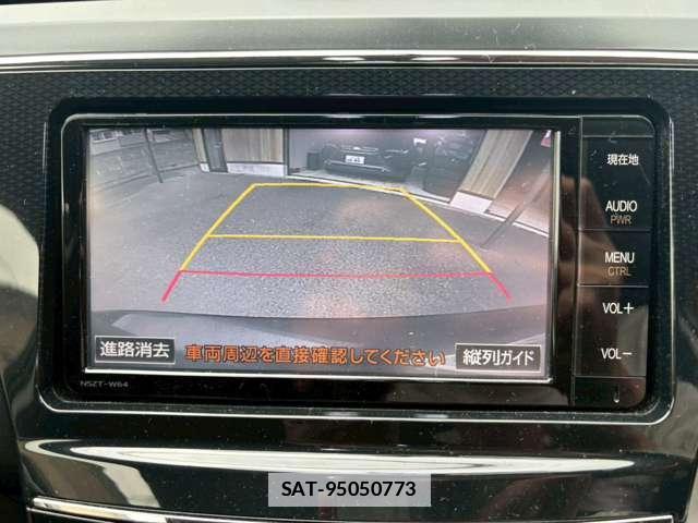 Toyota PRIUS ALPHA 2014-12 7808068-7
