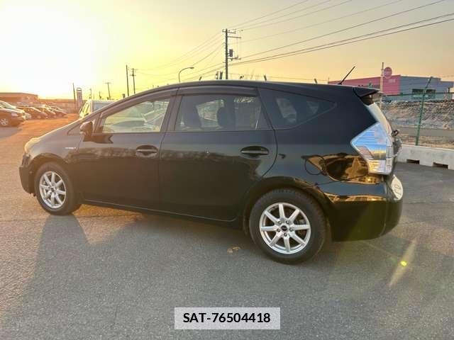 Toyota PRIUS ALPHA 2013-10 7808249-8