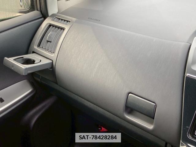 Toyota PRIUS ALPHA 2015-11 7808333-18