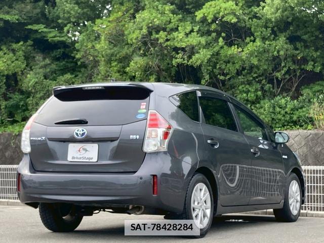 Toyota PRIUS ALPHA 2015-11 7808333-3