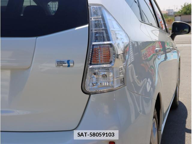 Toyota PRIUS ALPHA 2014-03 7808688-16