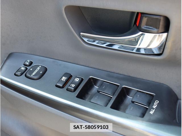 Toyota PRIUS ALPHA 2014-03 7808688-18