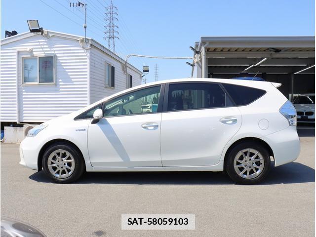 Toyota PRIUS ALPHA 2014-03 7808688-5