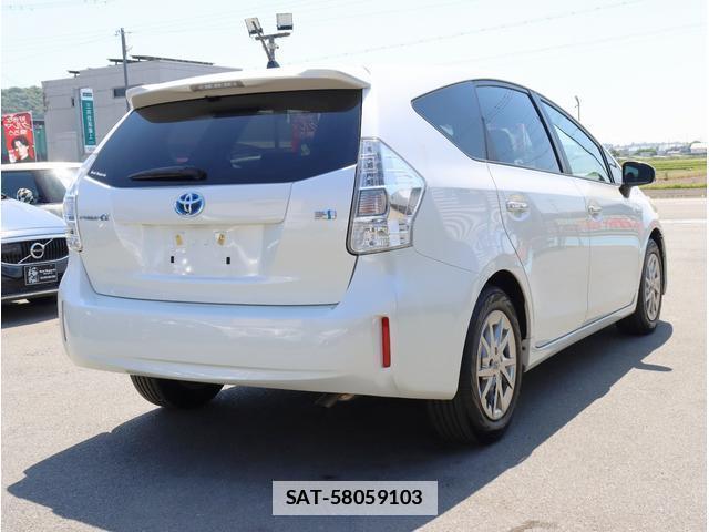 Toyota PRIUS ALPHA 2014-03 7808688-8