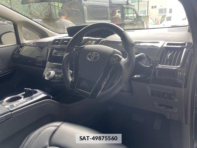 Toyota PRIUS ALPHA 2013 7809742-2