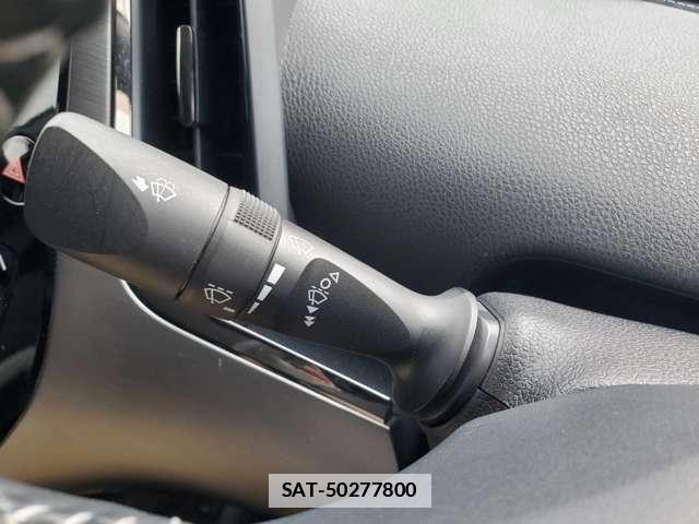 Toyota PRIUS PHV 2018-01 7793629-15