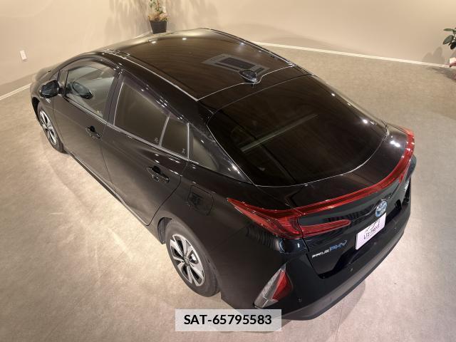 Toyota PRIUS PHV 2018-01 7795346-14