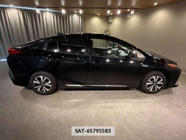 Toyota PRIUS PHV 2018-01 7795346-3