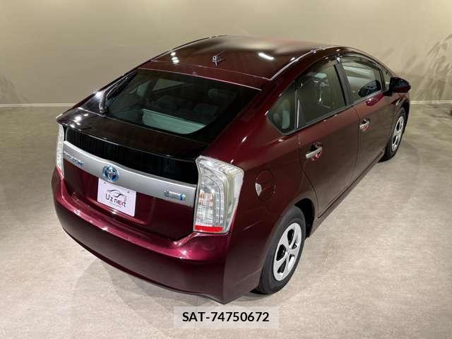 Toyota PRIUS PHV 2012-11 7795361-13