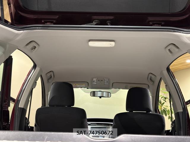 Toyota PRIUS PHV 2012-11 7795361-16