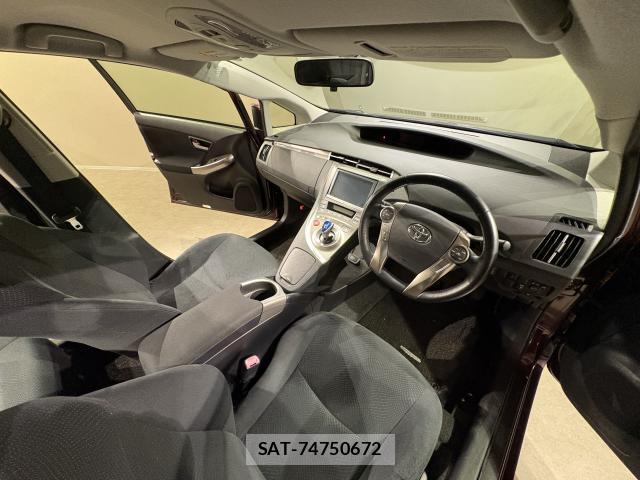 Toyota PRIUS PHV 2012-11 7795361-6