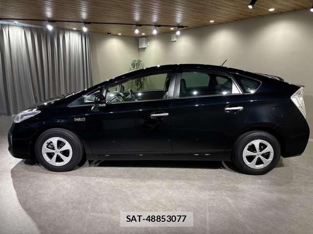 Toyota PRIUS PHV 2012-11 7795391-10