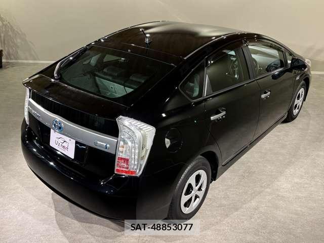 Toyota PRIUS PHV 2012-11 7795391-13