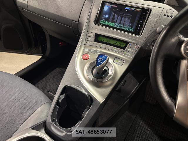 Toyota PRIUS PHV 2012-11 7795391-15
