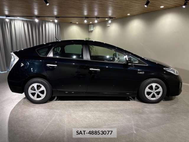 Toyota PRIUS PHV 2012-11 7795391-3