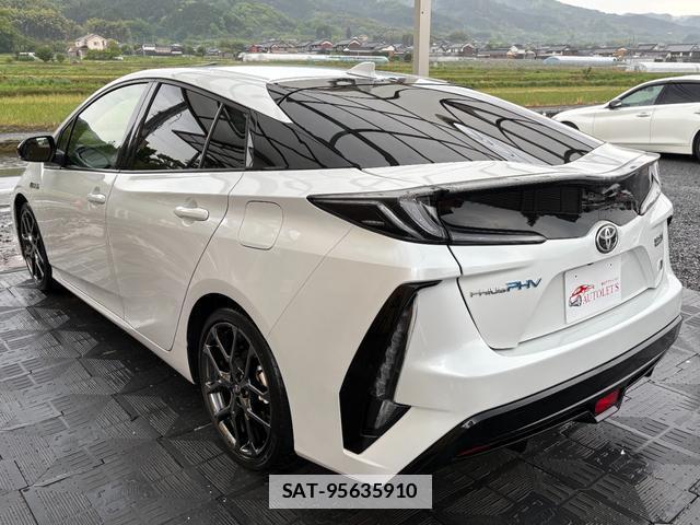 Toyota PRIUS PHV 2021-08 7796824-1