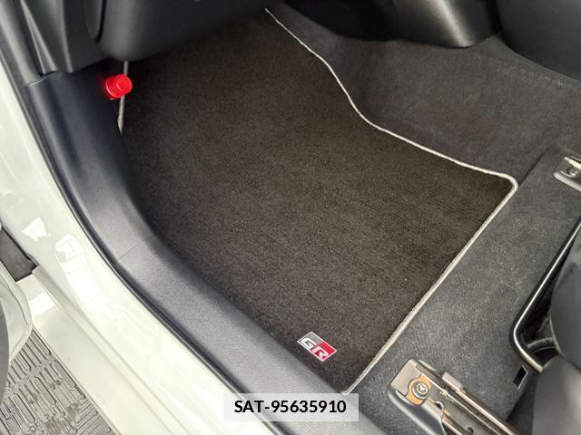 Toyota PRIUS PHV 2021-08 7796824-8