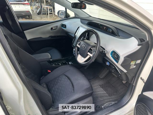 Toyota PRIUS PHV 2017-06 7800048-11