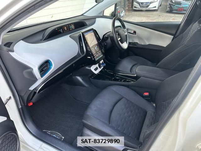 Toyota PRIUS PHV 2017-06 7800048-13