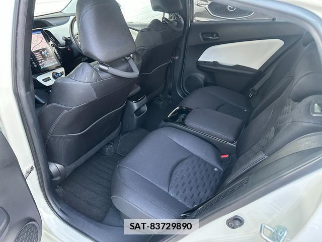 Toyota PRIUS PHV 2017-06 7800048-14