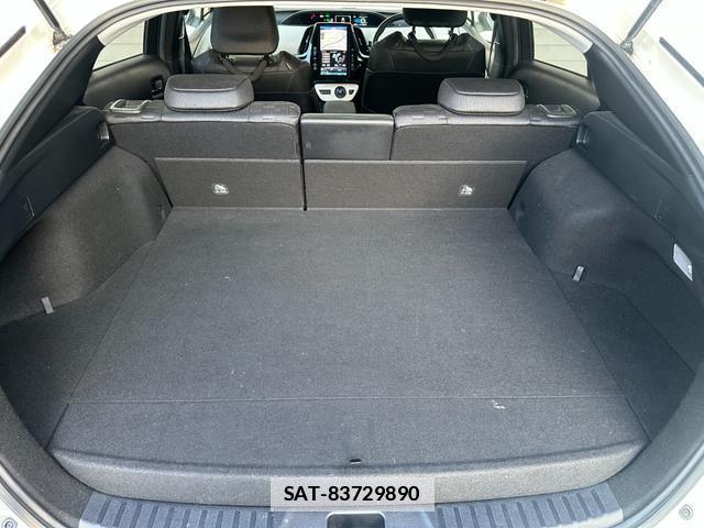Toyota PRIUS PHV 2017-06 7800048-15