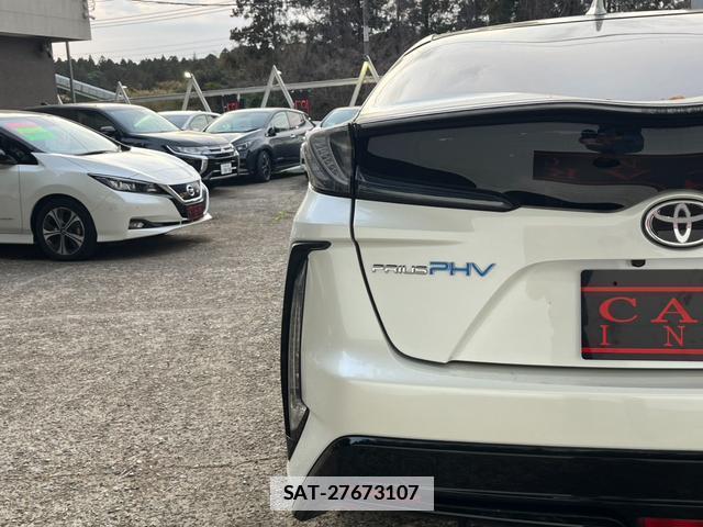 Toyota PRIUS PHV 2017-01 7800056-13