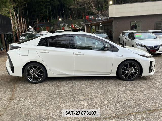 Toyota PRIUS PHV 2017-01 7800056-5