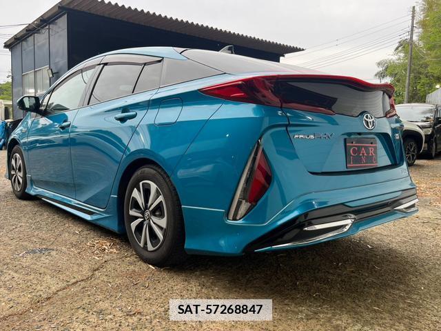 Toyota PRIUS PHV 2017-06 7800065-10