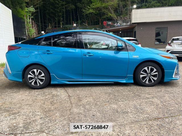 Toyota PRIUS PHV 2017-06 7800065-12