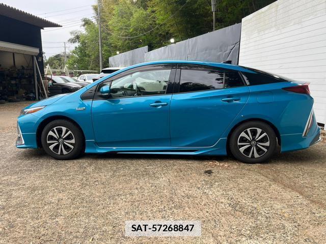 Toyota PRIUS PHV 2017-06 7800065-6