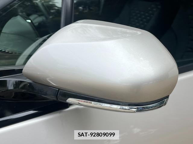Toyota PRIUS PHV 2017-11 7800067-18