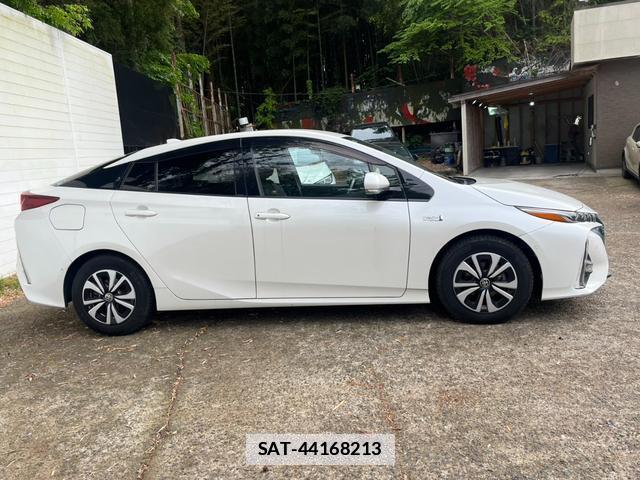 Toyota PRIUS PHV 2018-11 7800071-4