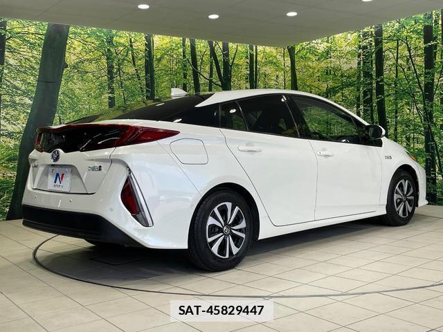 Toyota PRIUS PHV 2017-05 7801513-16