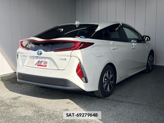 Toyota PRIUS PHV 2019-03 7801924-2
